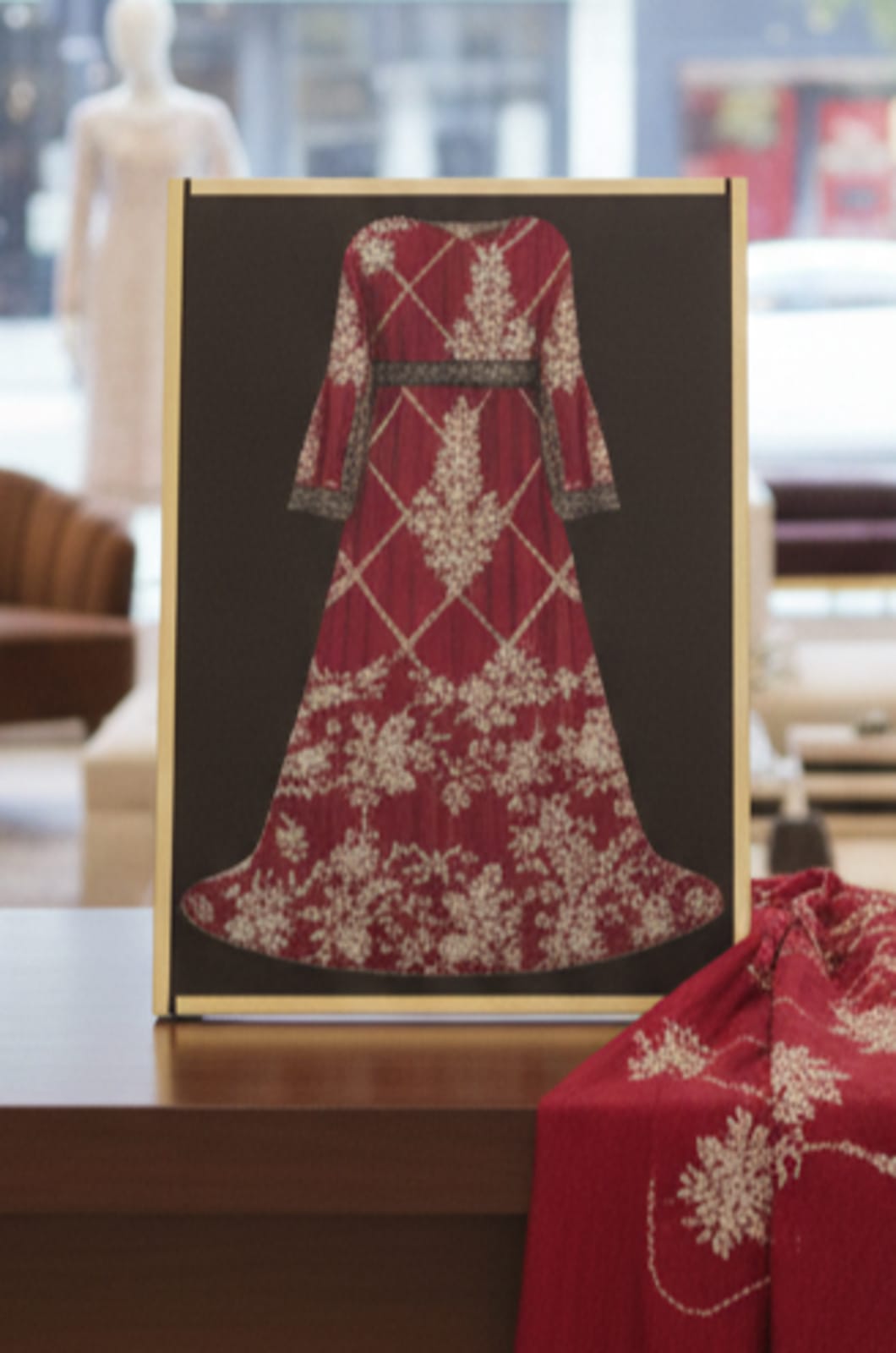 Ladies’ Frock Display Frame